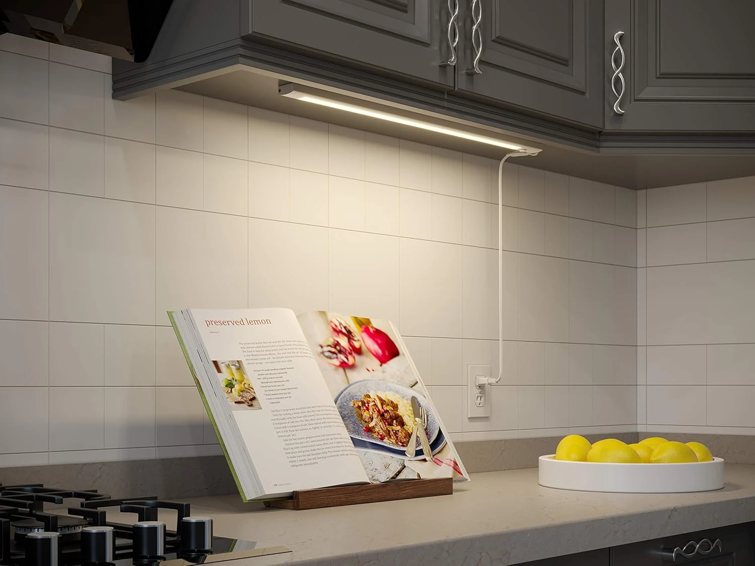 Good Earth Lighting Basic 24-Inch Plug-In LED Under-Cabinet Light (UC1139-WHG-24LF0-G)